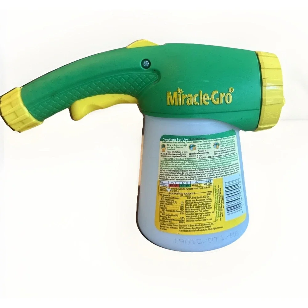 Miracle Gro Garden Feeder,‎ 3 Spray Patterns, Trigger Lock Fertilize 500 Sq Ft